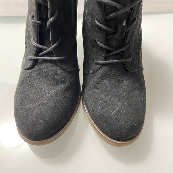 MIA Women's Black Faux Suede Lace Up Chunky Heel Ankle Booties Size 9 - Picture 5 of 10